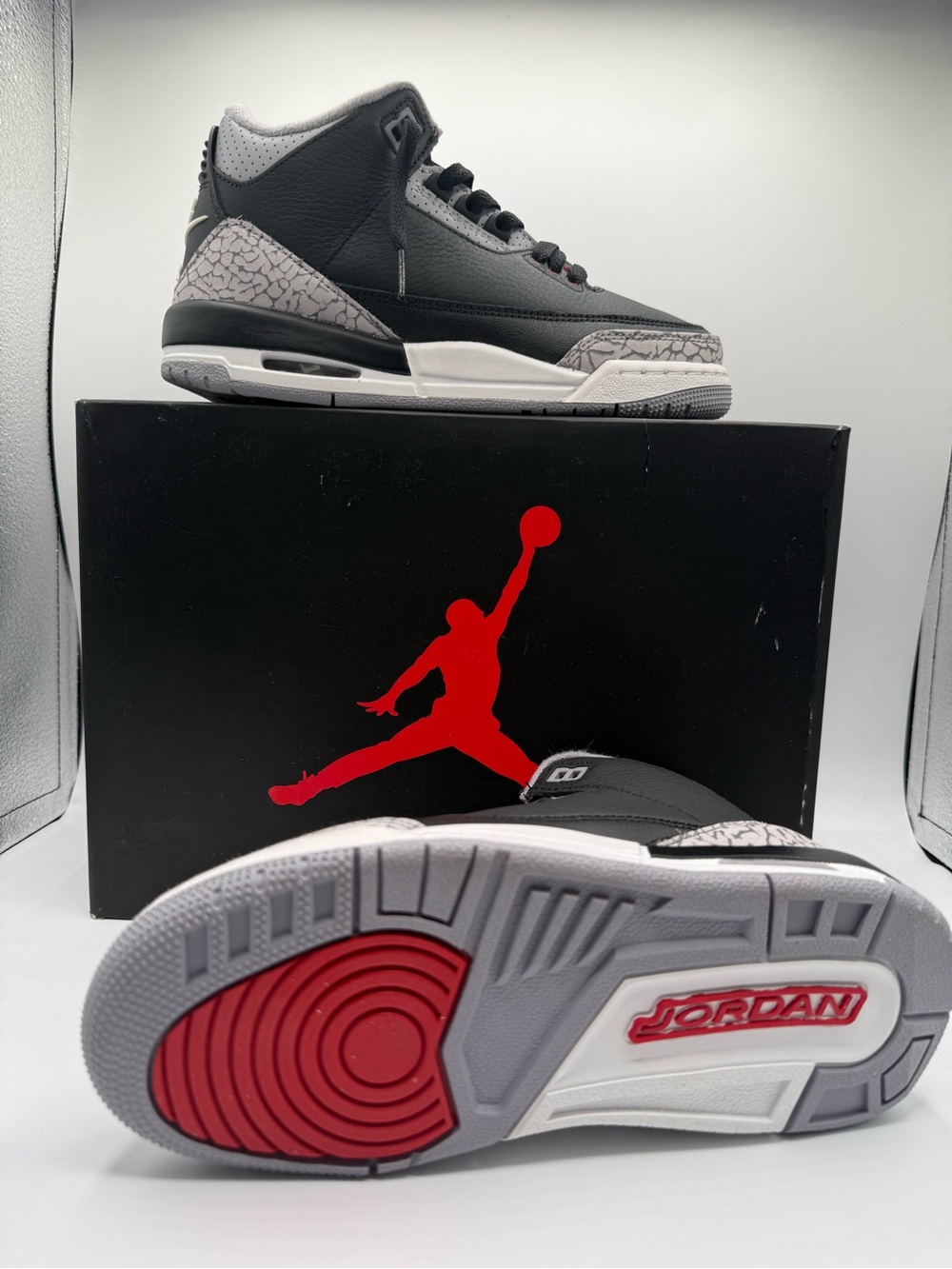NEW IN BOX - Nike Air Jordan 3 Retro OG 2024 Black Cement Size 4Y - Picture 2 of 5